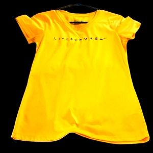 Livestrong dry fit t-shirt size xs like new